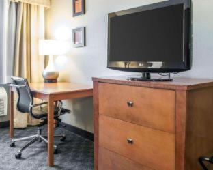 Comfort Inn & Suites Napoleon - Napoleon - 9