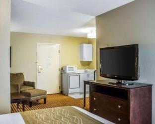 Comfort Inn & Suites - Dayville - 8