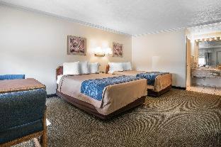 Rodeway Inn Pronghorn Lodge - 9