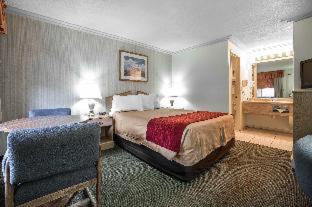 Rodeway Inn Pronghorn Lodge - 3