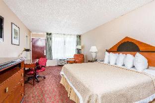 Days Inn by Wyndham Goldsboro - Goldsboro - 1