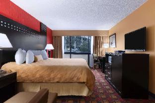 Ramada by Wyndham Rochelle Park Near Paramus - 9