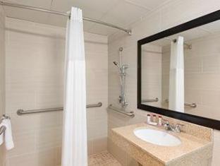 Ramada by Wyndham Rochelle Park Near Paramus - Rochelle Park - 7