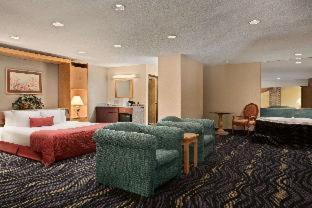 Baymont by Wyndham Logan - 3