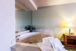AmericInn & Suites by Wyndham Baraboo Event Center - Baraboo - 5