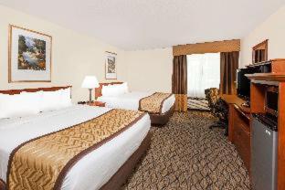 Baymont by Wyndham Grand Rapids Airport - 1