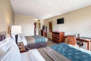 Sutter Inn - 1