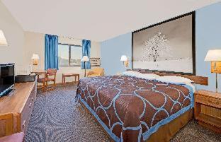 Super 8 by Wyndham Centerville - Centerville - 3