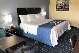 Days Inn by Wyndham Charles Town - 6