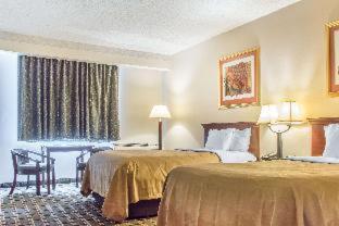 Quality Inn & Suites Palm Island Indoor Waterpark - Batavia - 1