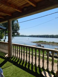 Danube Panorama House - River View, Peaceful Nature & BBQ - 0
