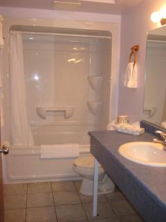 Travelodge by Wyndham Port Elgin - 2