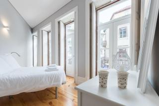 LovelyStay - Porto Windows with AC by central station - Porto - 5