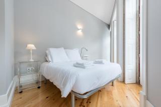 LovelyStay - Porto Windows with AC by central station - Porto - 9