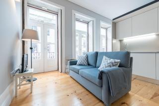 LovelyStay - Porto Windows with AC by central station - Porto - 3