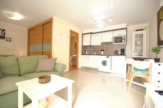 Book Jet - HIBISCUS BEACH FRONT - 4