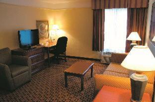 La Quinta by Wyndham Fredericksburg - Fredericksburg - 8