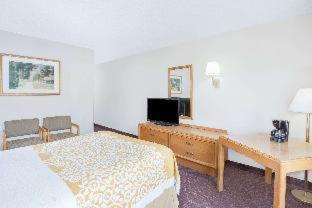 Days Inn by Wyndham Cambridge - Cambridge - 5