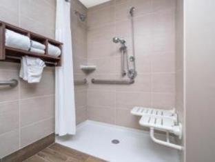 Ramada by Wyndham Minneapolis Golden Valley - Minneapolis - 1