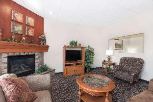 Elevation Inn & Suites, Trademark Collection by Wyndham - Rapid City - 4