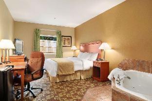 Days Inn & Suites by Wyndham Cabot - Cabot - 6