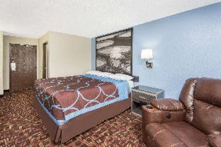 Super 8 by Wyndham Moberly MO - Moberly - 8