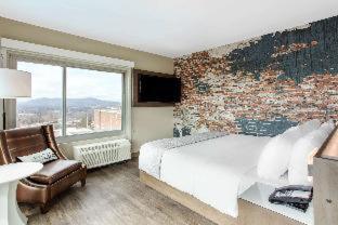 Cambria Hotel Downtown Asheville - 1