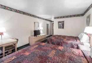 Baymont by Wyndham Loveland - Fort Collins Area - 8
