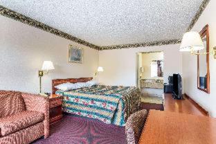 Days Inn by Wyndham Ashland - 2