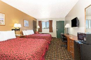 Days Inn by Wyndham Paxton - 6