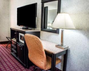 Quality Inn & Suites North Gibsonia - 7