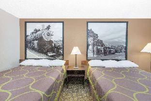 Super 8 by Wyndham Belleville - 5