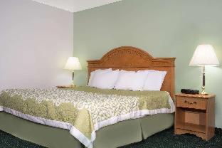 Days Inn by Wyndham St Cloud - 7