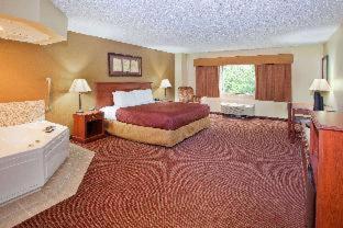 University Inn - Boiling Springs - 1