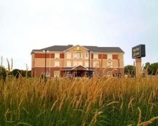 MainStay Suites Grand Island - 7