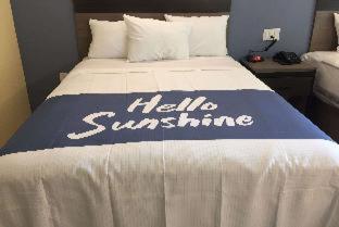 Days Inn by Wyndham Freeport - 1