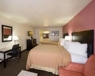 Baymont by Wyndham Del Rio - 9