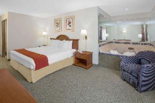 Baymont by Wyndham Freeport - Freeport - 8