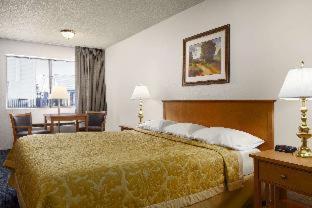 Super 8 by Wyndham Susanville - Susanville - 1