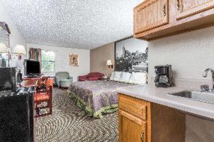 Super 8 by Wyndham Dickson - Dickson - 7