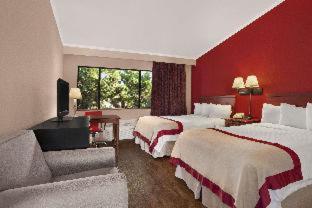 Ramada by Wyndham Torrance - Torrance - 1