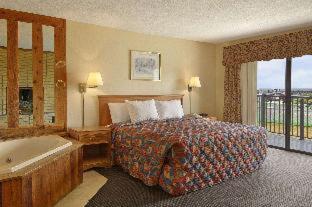 Days Inn by Wyndham Mackinaw City - Lakeview - Mackinaw City - 2