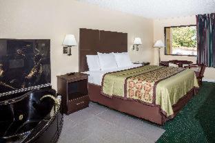 Days Inn by Wyndham Enterprise - Enterprise - 9