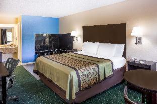 Days Inn by Wyndham Enterprise - Enterprise - 4