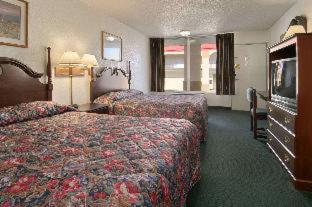 Super 8 by Wyndham Oklahoma Fairgrounds - 6
