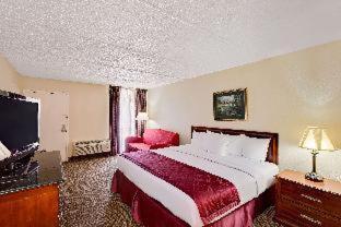 Days Inn by Wyndham Bay City - 8
