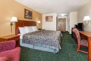 Days Inn by Wyndham Colby - Colby - 6