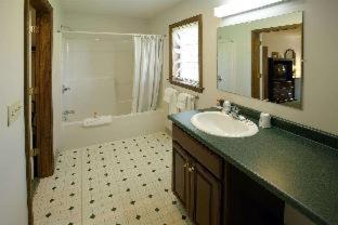 Americas Best Value Inn Scarborough Portland - 9