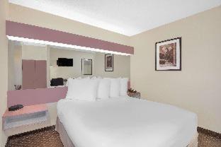 Sleep Inn - Erie - 3