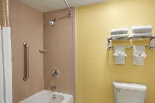Days Inn by Wyndham N Orlando/Casselberry - 5